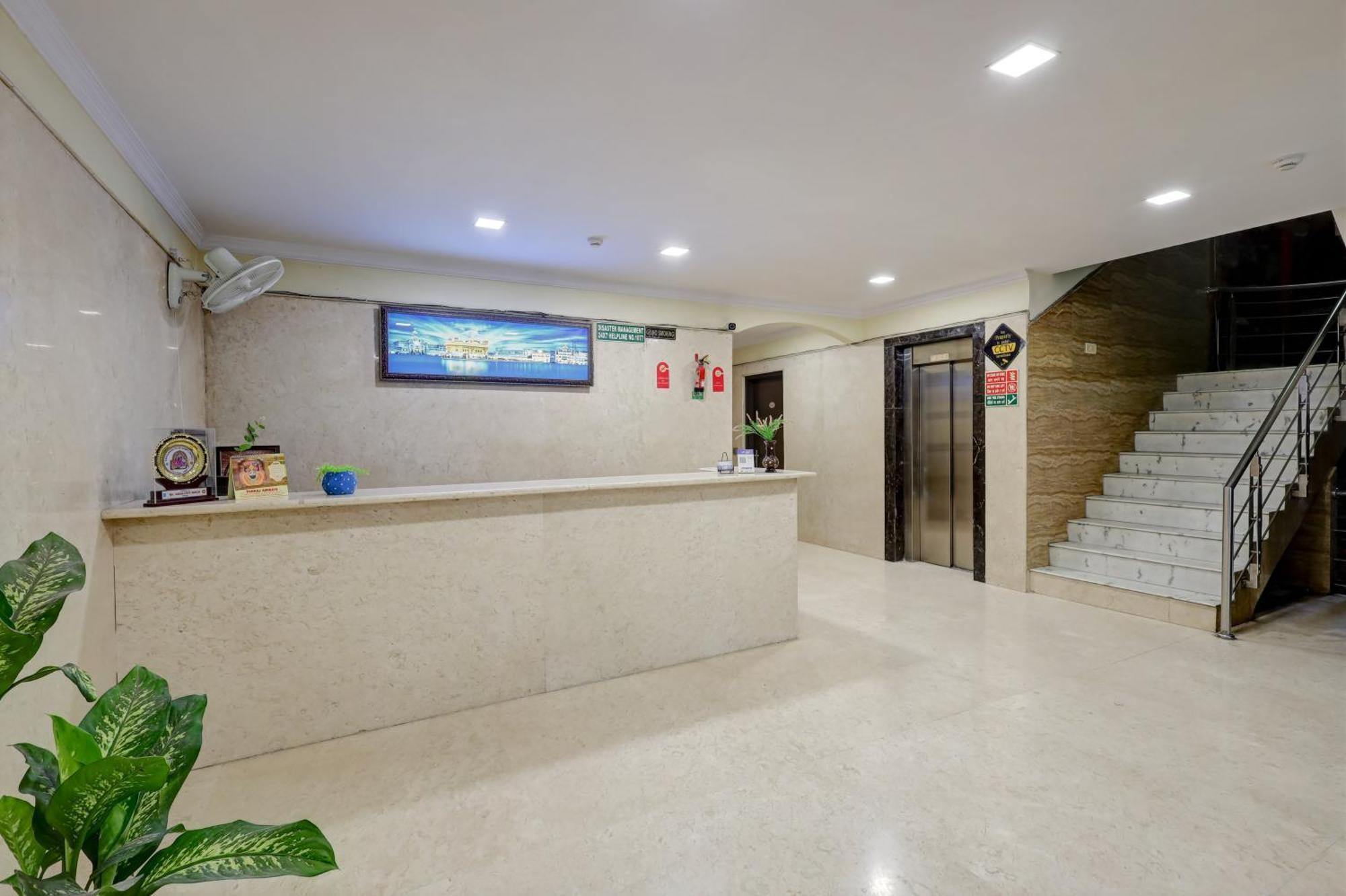 Hotel Singh Palace Delhi  Ngoại thất bức ảnh