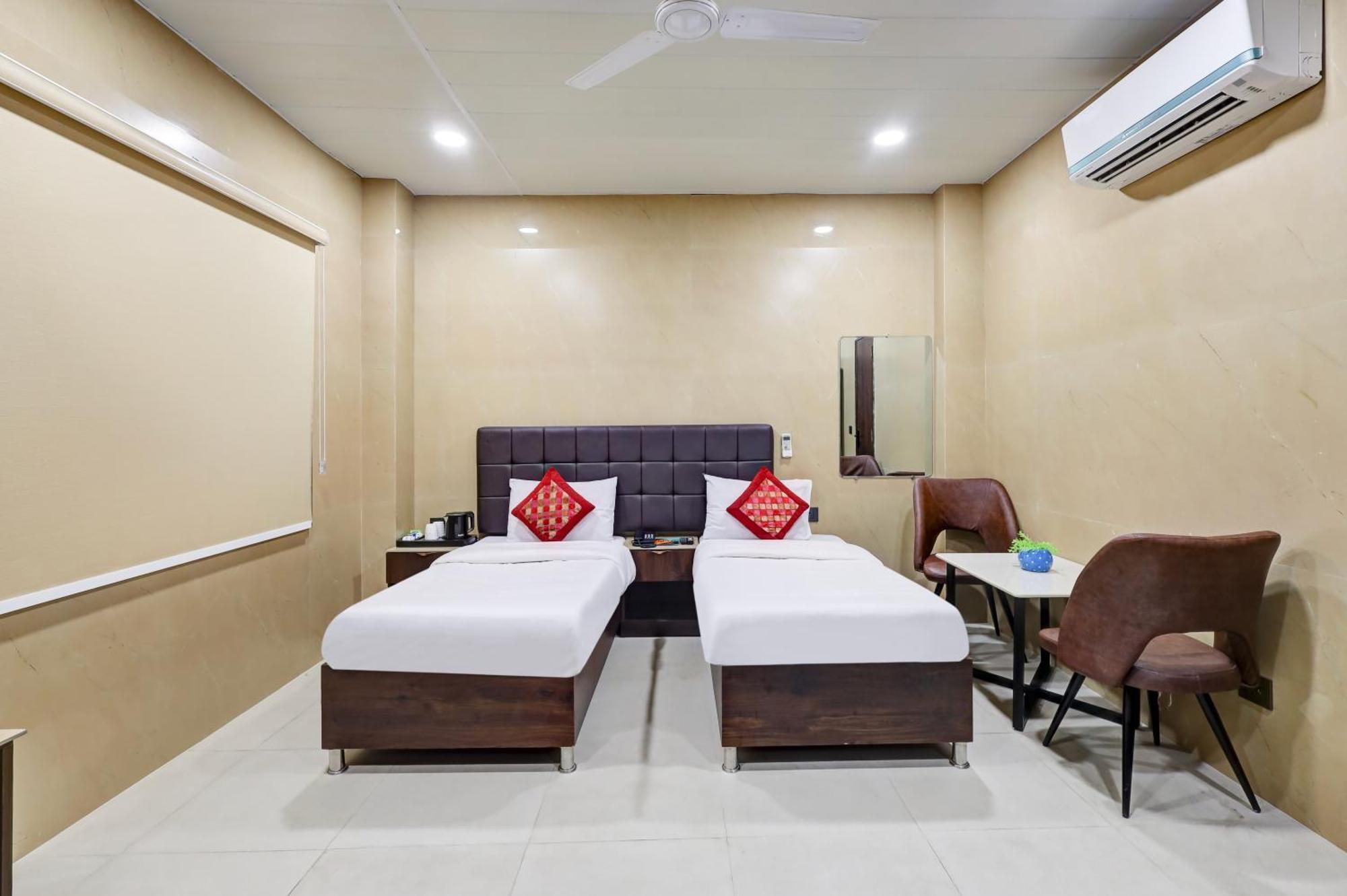 Hotel Singh Palace Delhi  Ngoại thất bức ảnh