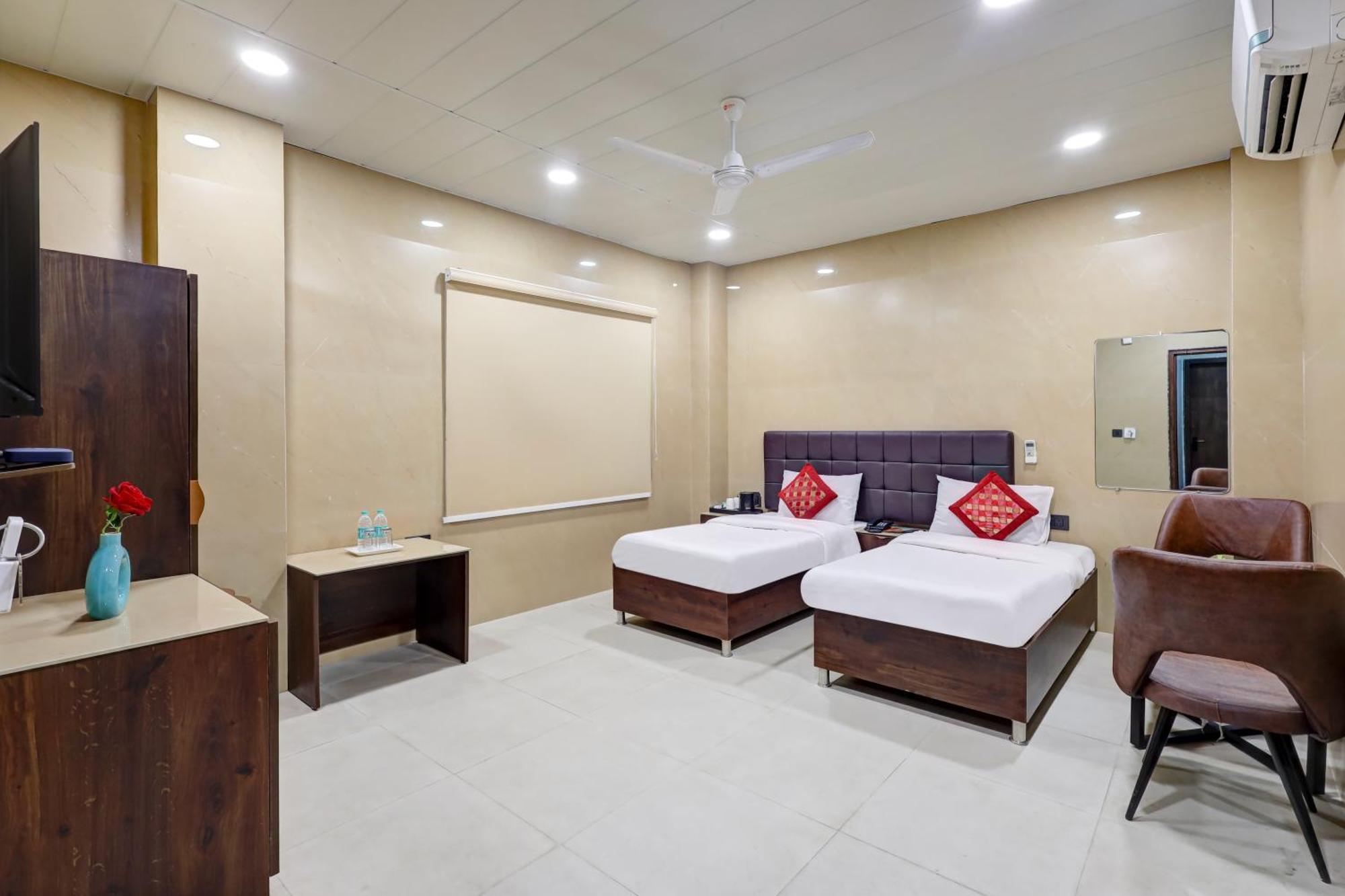 Hotel Singh Palace Delhi  Ngoại thất bức ảnh